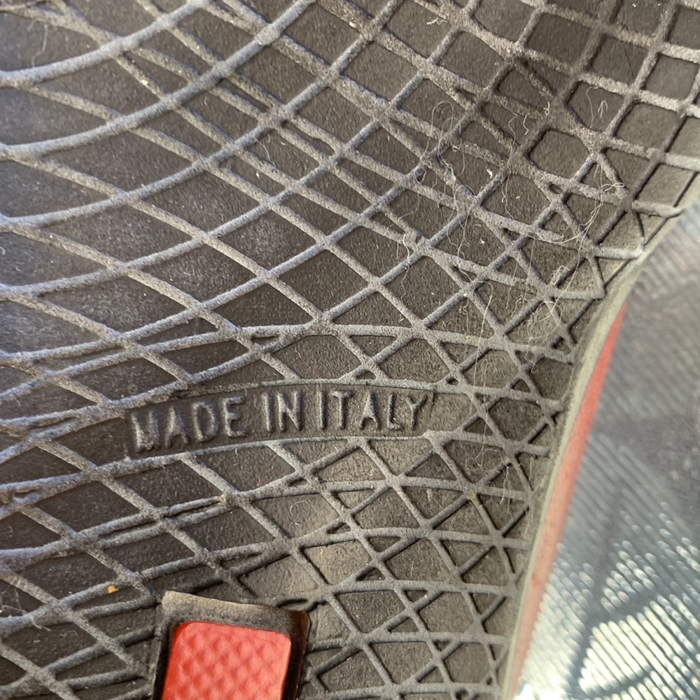 Prada leather shoes - Picture 9 of 11